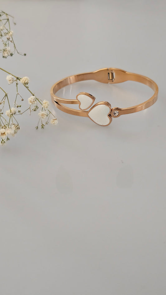 White 💕