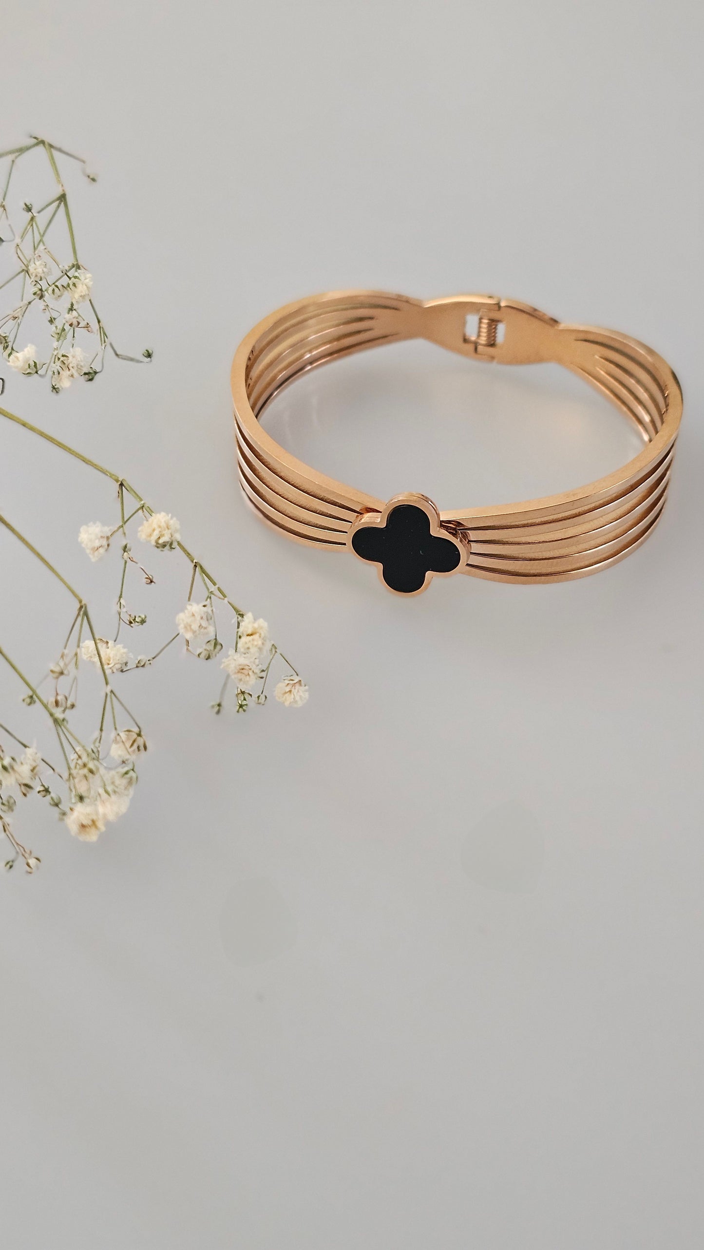Clover black bracelet