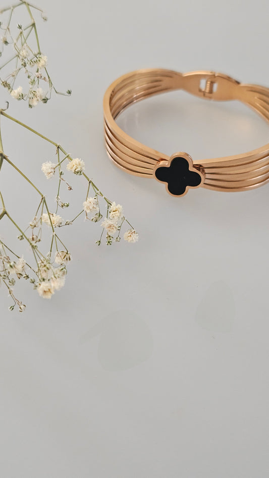 Clover black bracelet