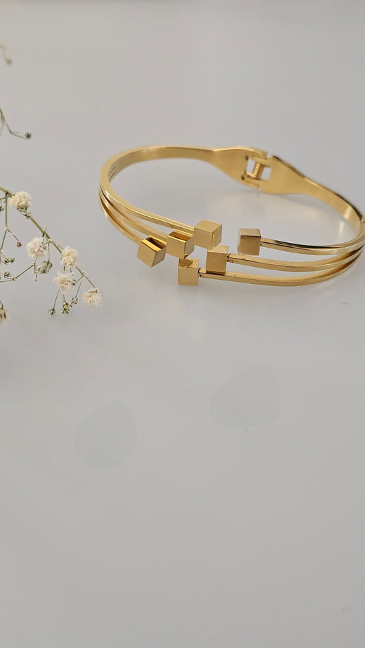 Box bracelet